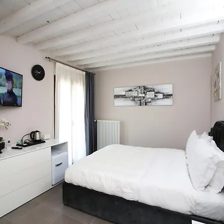 Pensjonat B&B Cadiroggio Cadiroggio